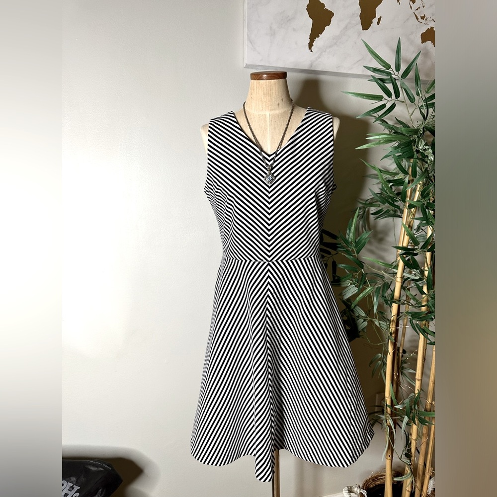 TALBOTS DRESS SIZE - PL